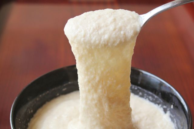 強~い粘りと独特の濃い旨みのある自然薯